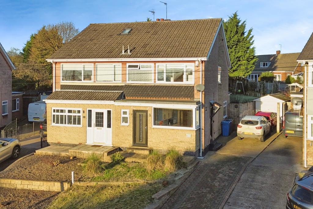 Woodland Drive, Anlaby, Hull,HU10 7HT 3 bed semidetached house for sale £280,000