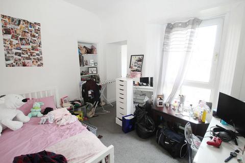 2 bedroom flat for sale, High Street, Dysart, Kirkcaldy KY1