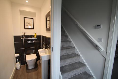 3 bedroom semi-detached house to rent, Ezart Avenue, Wetherby, West Yorkshire, LS22