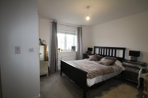 3 bedroom semi-detached house to rent, Ezart Avenue, Wetherby, West Yorkshire, LS22