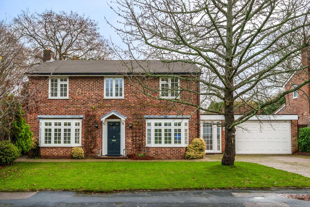 Cromwell Place, Cranleigh, GU6 5 bed detached house for sale £1,100,000