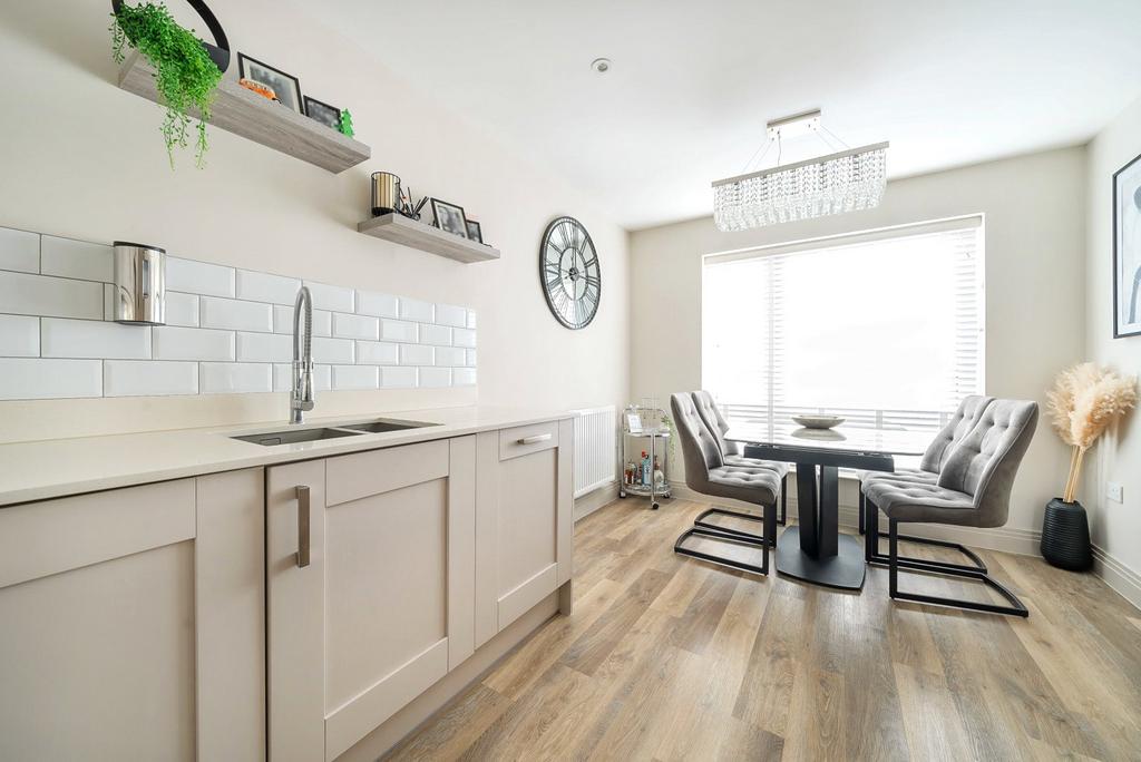 Kitchen/Dining
