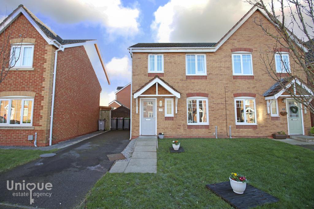 Tennyson Drive, Bispham, Blackpool, FY2 3 bed semidetached house for
