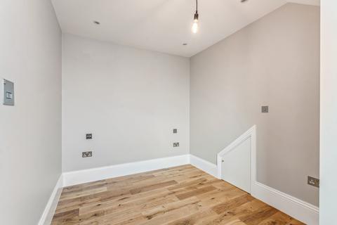 1 bedroom apartment to rent - Gidar House, The Crossway, Uxbridge