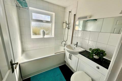 4 Bonner Close, Grange Park, Swindon, SN5 6HA