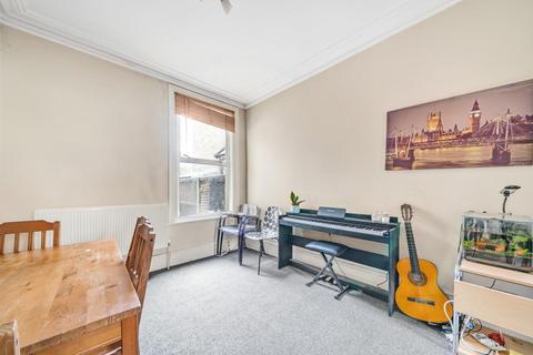 58 Doggett Road, London, SE6 4QA