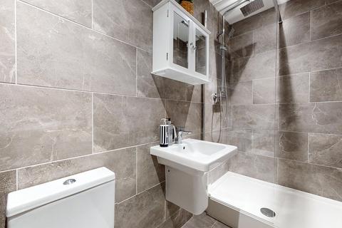 1 bedroom apartment to rent, 29 Springfield Mount LS2