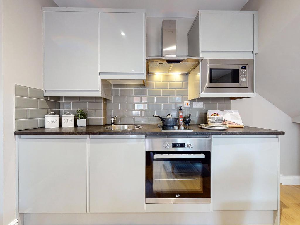 Apartment in Leeds - View 3
