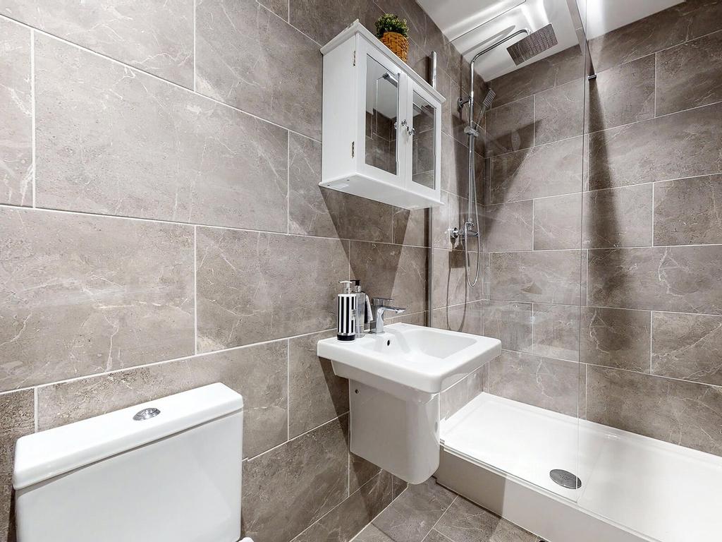 Apartment in Leeds - View 5