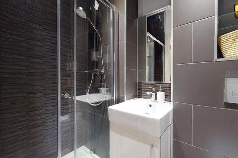 undefined, Apt 5, Q One Residence, Wade Lane LS2