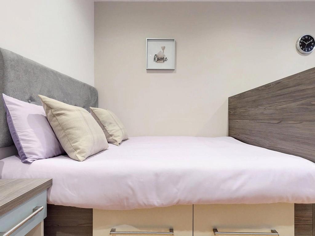 Apartment in Sheffield, South Yorkshire - View 3