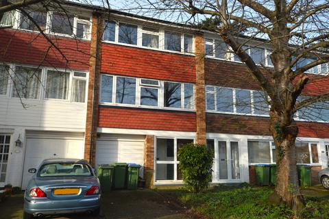 123 Oakways, London, SE9 2PA