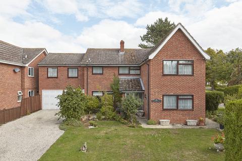 4 bedroom detached house for sale, Lower Road, Sudbury CO10