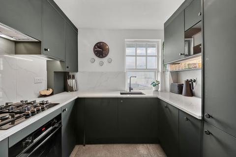 South Worple Way, East Sheen, London, SW14