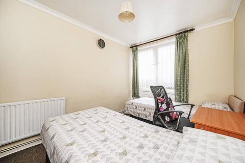 2 bedroom maisonette for sale, Rounton Road, Bow, London, E3