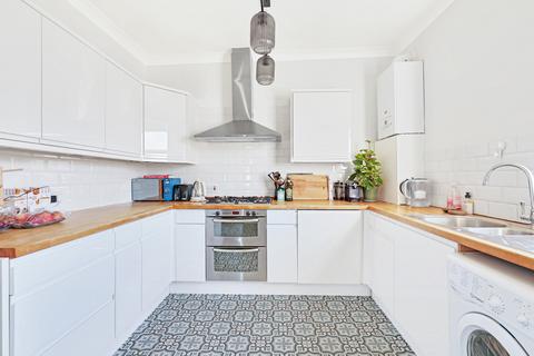 63e Nightingale Road, London, E5 8NB