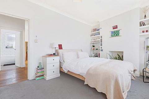 63e Nightingale Road, London, E5 8NB