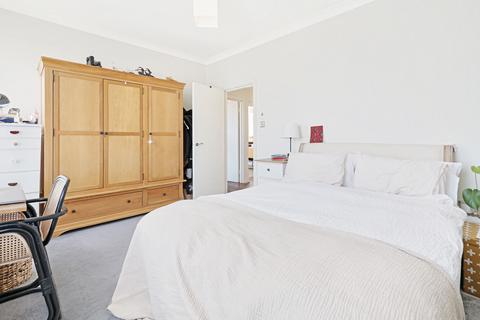 63e Nightingale Road, London, E5 8NB