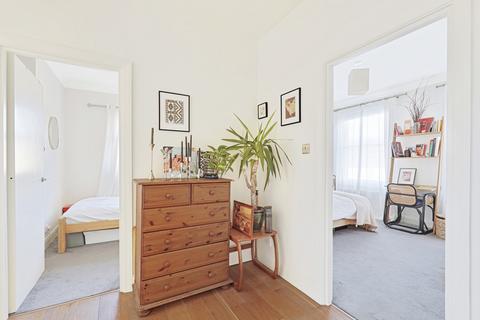 63e Nightingale Road, London, E5 8NB