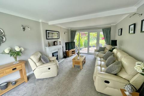 3 bedroom detached house for sale, Maple Avenue, Woodhall Spa LN10