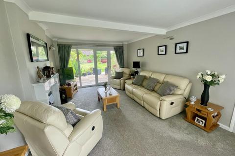 3 bedroom detached house for sale, Maple Avenue, Woodhall Spa LN10