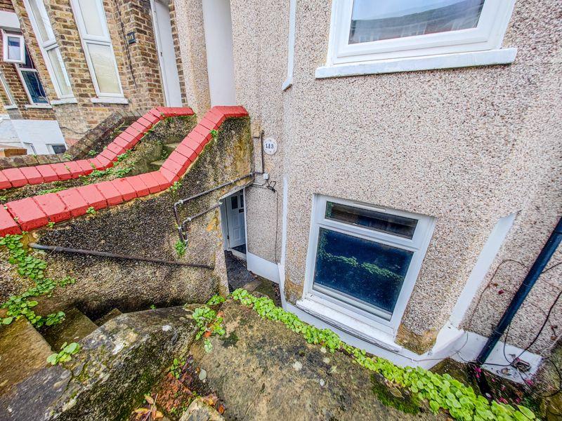 Herbert Road, Plumstead, London SE18 1 bed flat to rent £1,400 pcm (£