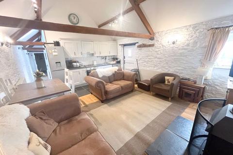 2 bedroom property to rent, Pen Fistla Barns, Penllyn, CF71 7RQ
