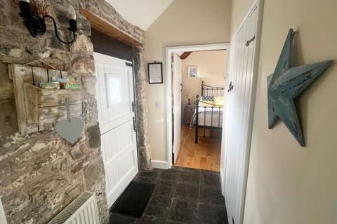 2 bedroom property to rent, Pen Fistla Barns, Penllyn, CF71 7RQ