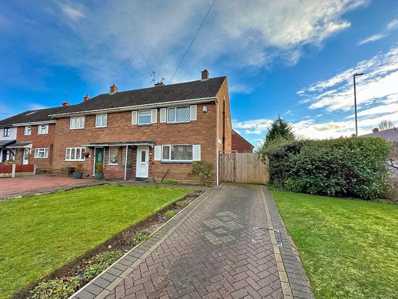 Abingdon Road, Mossley Estate, Bloxwich 3 bed semidetached house £