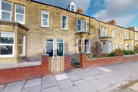 Mixed use to rent, Richmond Terrace on Crowhall Lane, Gateshead NE10