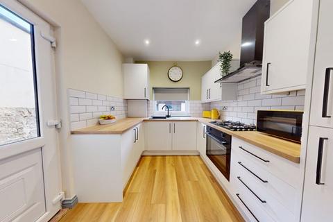Mixed use to rent, Richmond Terrace on Crowhall Lane, Gateshead NE10