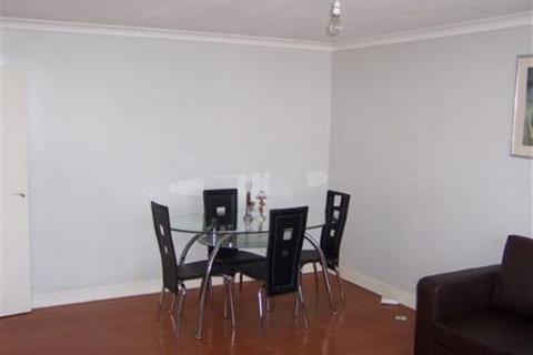 2 bedroom flat to rent, Laburnum Court, Collapit Close,  Harrow.