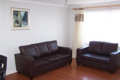 2 bedroom flat to rent, Laburnum Court, Collapit Close,  Harrow.