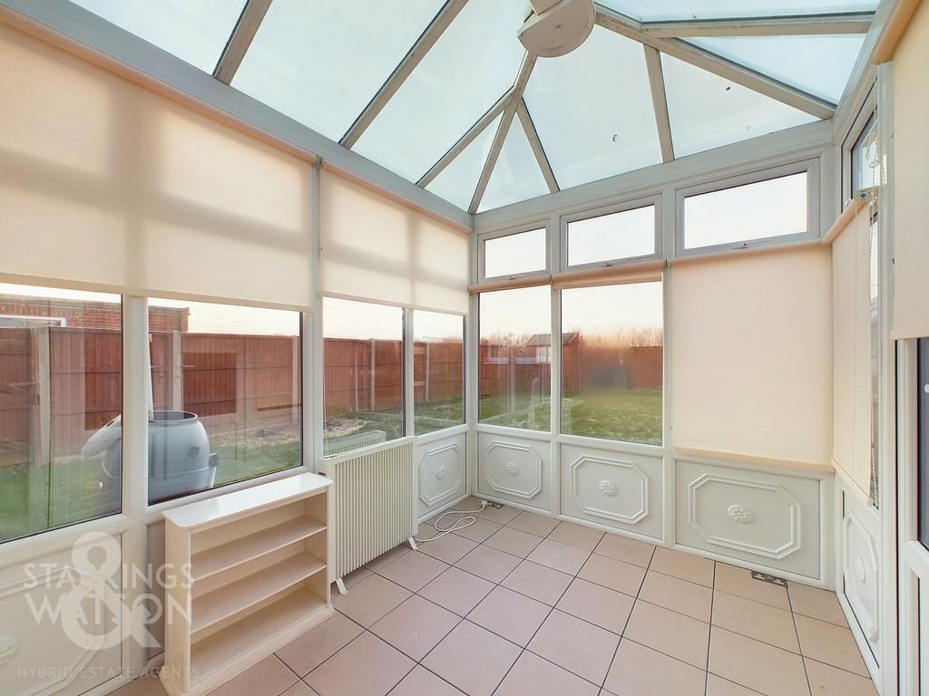 Chapelfield, Freethorpe, Norwich 3 bed semidetached bungalow for sale