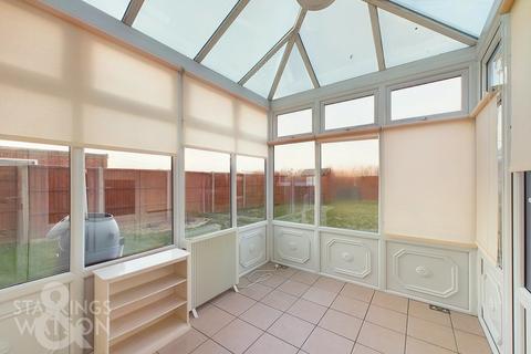 3 bedroom semi-detached bungalow for sale, Chapelfield, Freethorpe, Norwich