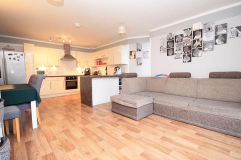 6 Brownell Place, Hanwell, London, W7 3AZ