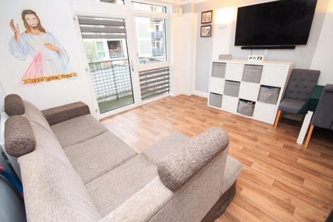 6 Brownell Place, Hanwell, London, W7 3AZ
