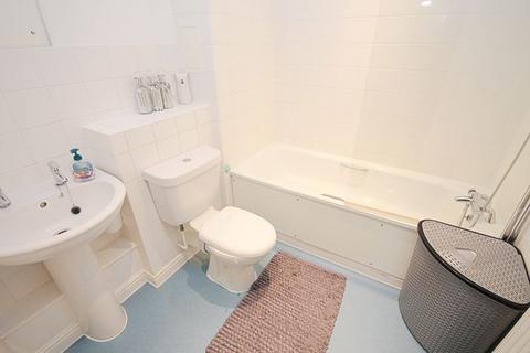 6 Brownell Place, Hanwell, London, W7 3AZ