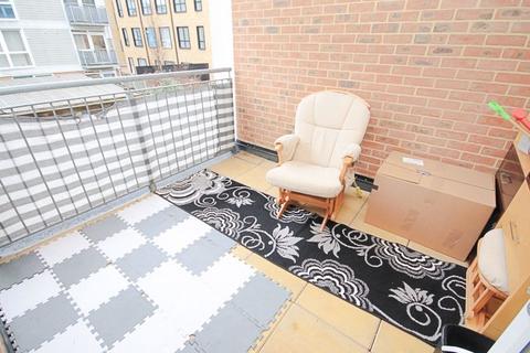 6 Brownell Place, Hanwell, London, W7 3AZ
