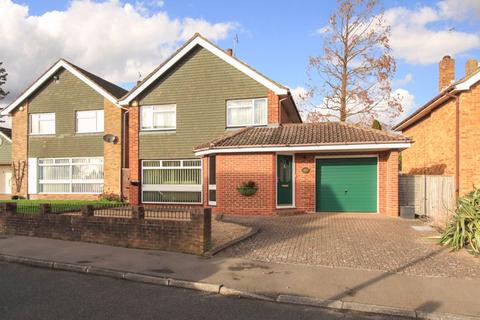 16 Branksome Close, Hemel Hempstead, HP2 7AG