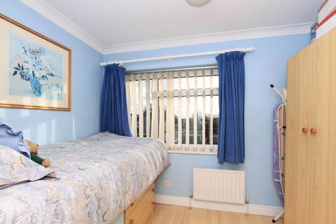 16 Branksome Close, Hemel Hempstead, HP2 7AG