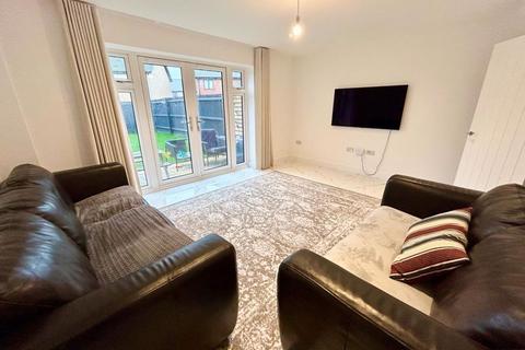 4 bedroom semi-detached house for sale, Decima Gardens, Dunstable