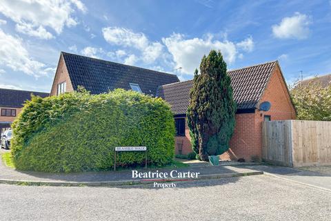 1 Bramble Walk, Beck Row, Bury St Edmunds, IP28 8UF