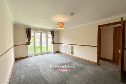 1 Bramble Walk, Beck Row, Bury St Edmunds, IP28 8UF