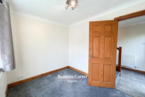 1 Bramble Walk, Beck Row, Bury St Edmunds, IP28 8UF
