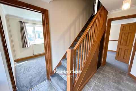 1 Bramble Walk, Beck Row, Bury St Edmunds, IP28 8UF