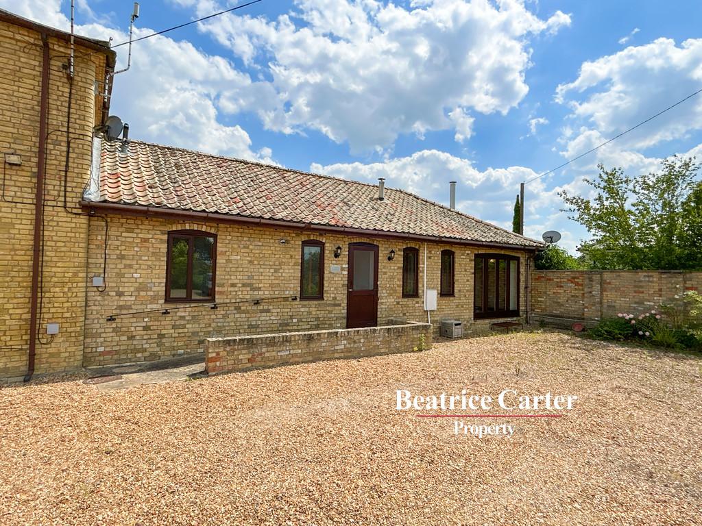 Hasse Road, Ely CB7 3 bed semidetached bungalow £320,000