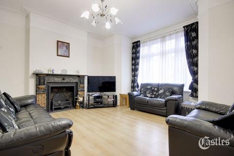 4 bedroom terraced house for sale, Spencer Avenue, London, N13