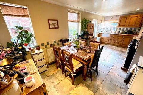 68 Beechley Road, Wrexham, LL13 7BA