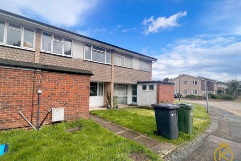 4 bedroom terraced house to rent, Guildford Park Avenue, Guildford